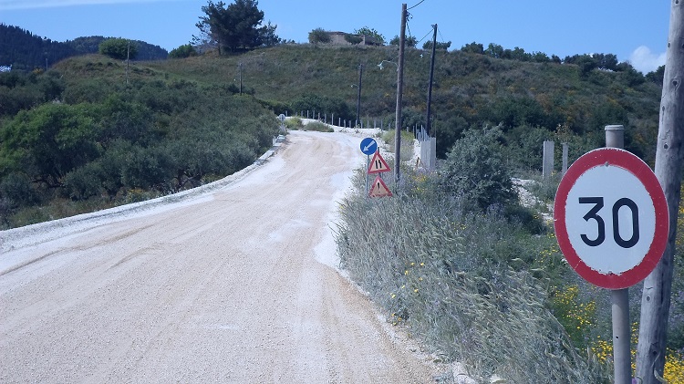 “Ελληνική Λύση”: Η απάντηση Πέτσα για την ασφαλτόστρωση του δρόμου Διλινάτα  Λανού