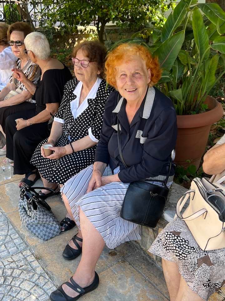 Κυριακή πρωί στο Μοναστήρι του Αγίου [εικόνες]