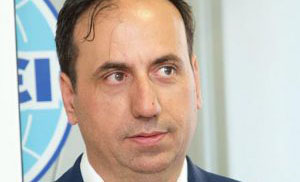 Ο Μάκης πήρε βραβείο από την «Υδρόγειο»