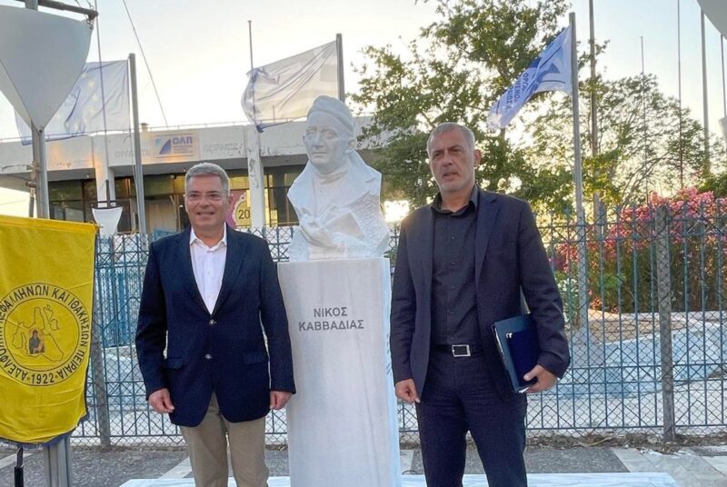 Παναγής Καππάτος: Αποκαλυπτήρια προτομής του Νίκου Καββαδία στον Πειραιά