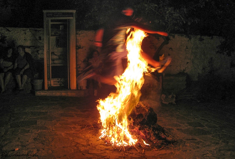 Πολιτιστικός Σύλλογος Φαρακλάτων : Ανάβουμε φωτιές στις γειτονιές…