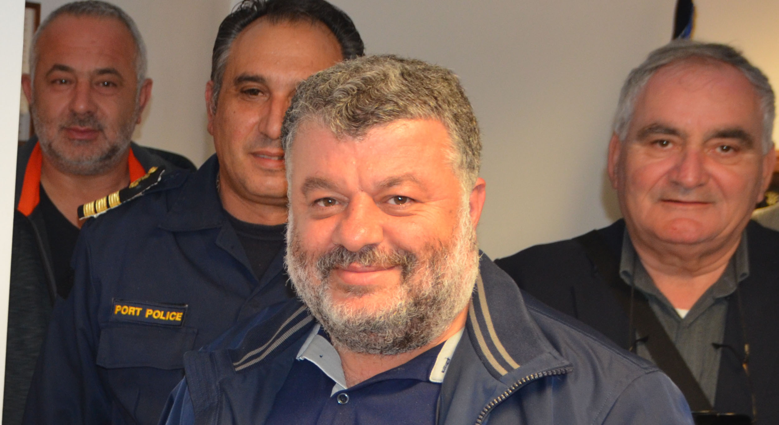 Θεόφιλος, ο άνθρωπος που… γεμίζει τις σελίδες μας…