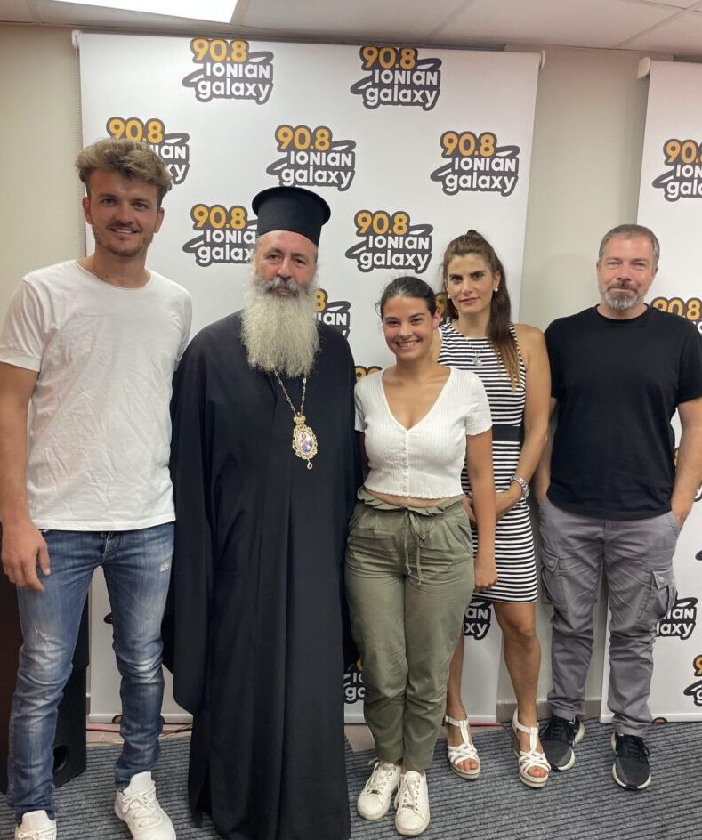 Αφήσε τον άμβωνα και πήγε στο ραδιόφωνο -Κάλεσμα του Μητροπολίτη Δημητρίου στους νέους από τον Ionian Galaxy [εικόνες]