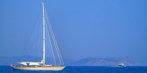 Ιστιοφόρο «κόλλησε» στη Σκάλα