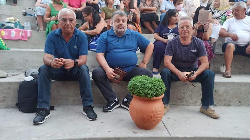 Μαγευτική Μουσικοχορευτική παράσταση από τον Πολιτιστικό Σύλλογο Αγίας Ειρήνης “Το Αράκλι” στον Πόρο Κεφαλονιάς [εικόνες +βίντεο]
