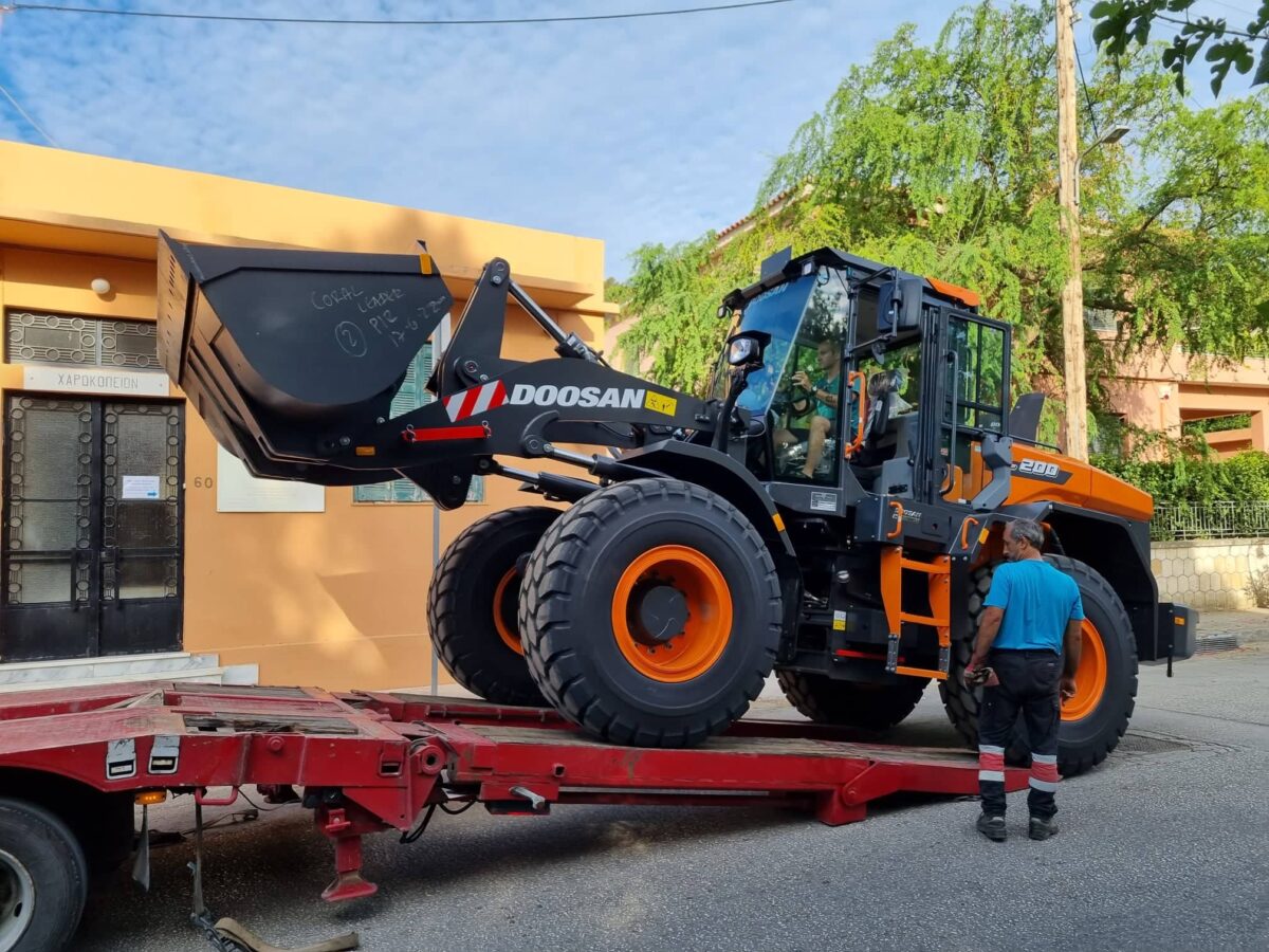 Νεα παραλαβή μηχανημάτων στο Δημο Αργοστολίου