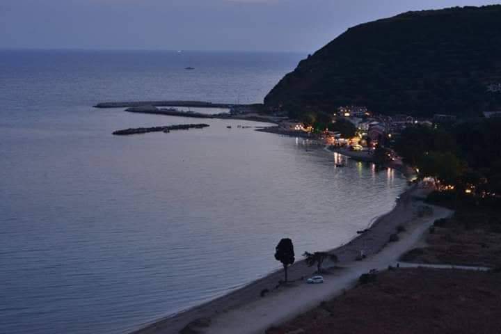 Νοσταλγικές μελωδίες με καντάδες μιας άλλης εποχής στο Μοναδικό ψαροχώρι του νησιού μας τον Κατελειό