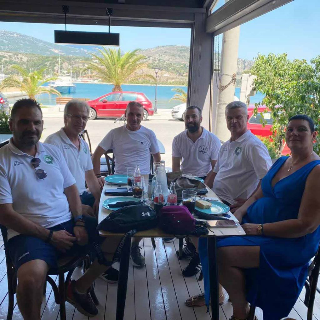 Ο Κριστόφ Βαζέχα στο Captains Table -Ξετρελάθηκε με τη γαστρονομία της Κεφαλονιάς [εικόνες]
