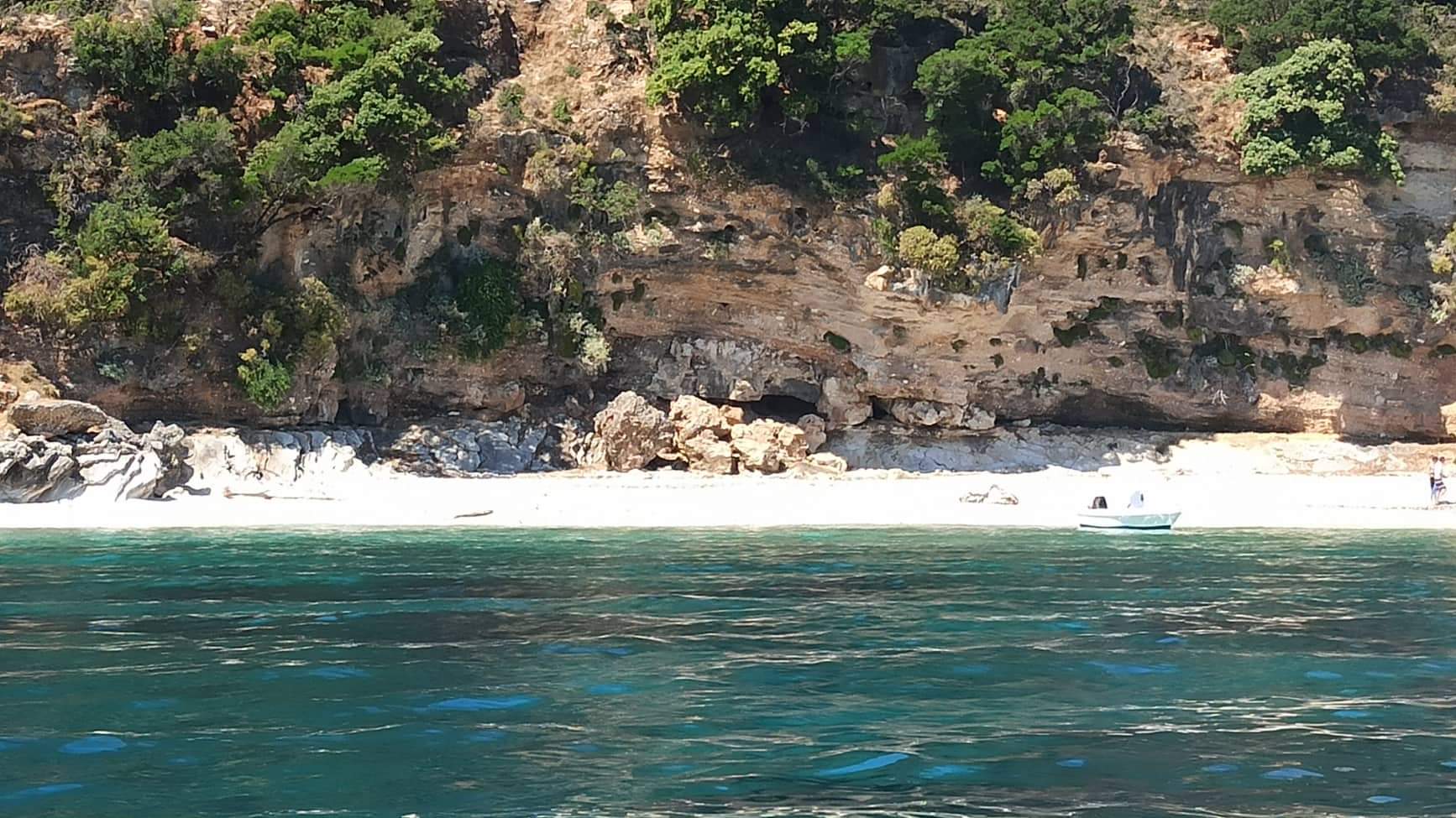 Οι παραδεισένιες μυστικές παραλίες του Πόρου Κεφαλονιάς [εικόνες +βίντεο]