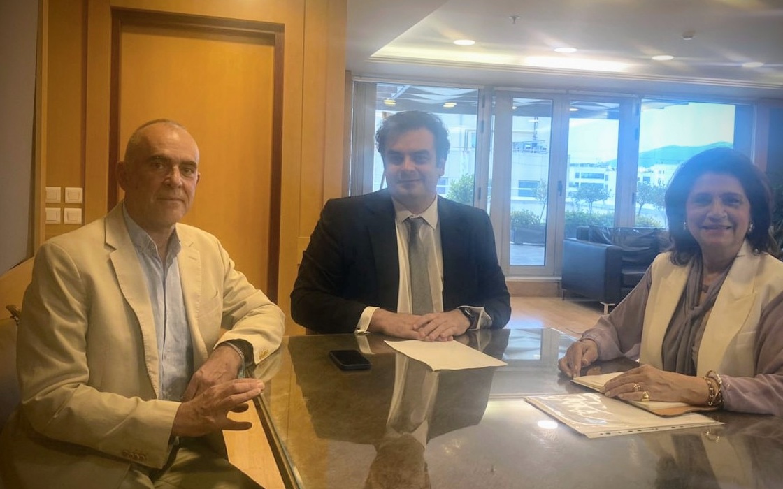 Περιφέρεια: Σύσκεψη εργασίας ανάμεσα στην Περιφερειάρχη Ρόδη Κράτσα και τον Υπουργό Ψηφιακής Διακυβέρνησης, Κυριάκο Πιερρακάκη