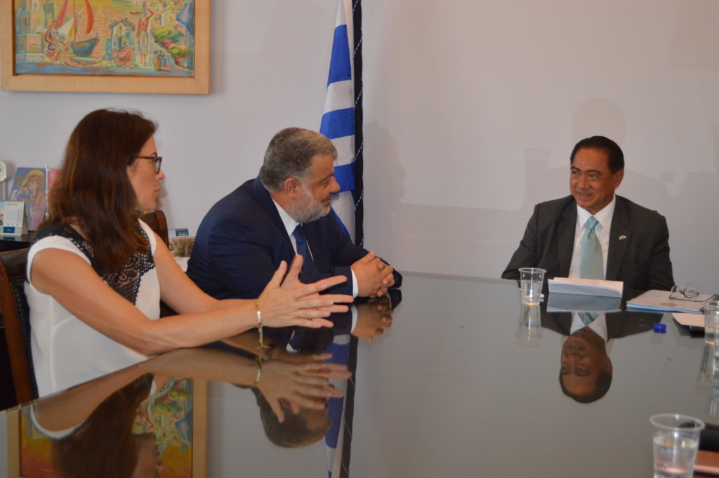 Συνάντηση Θεόφιλου με τον Πρέσβη της Ταϊλάνδης με επίκεντρο τον Κωνσταντίνο Γεράκη [εικόνες]
