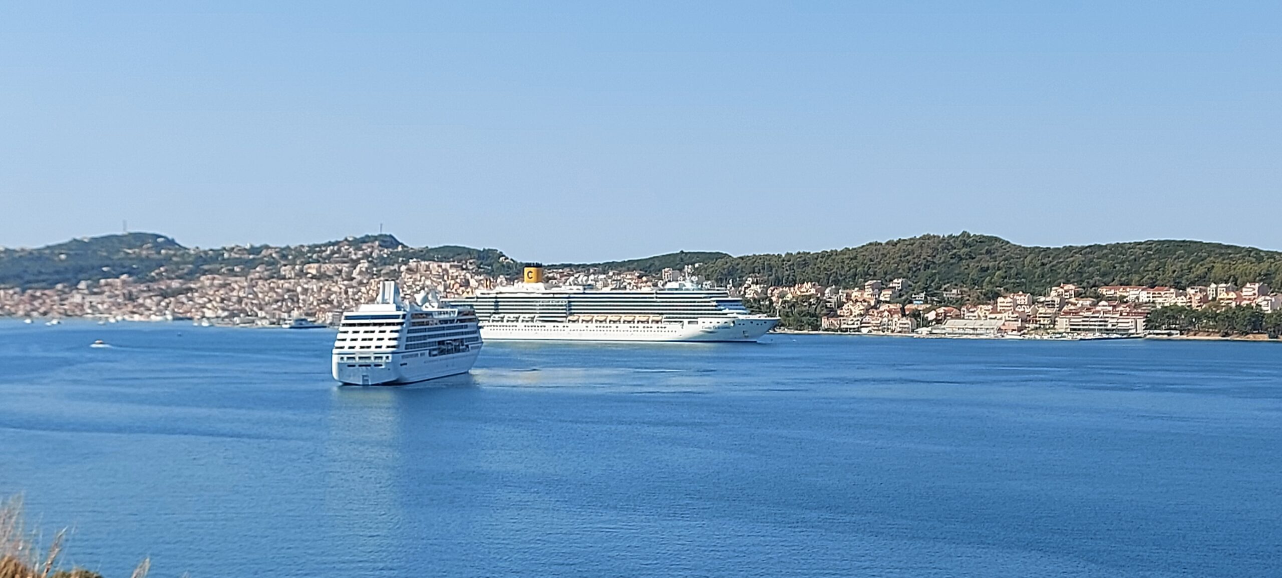 Τα κρουαζιερόπλοια στο Αργοστόλι πάνε κι έρχονται….
