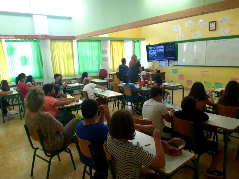 Αναπληρωτές εκπαιδευτικοί: Κάντε την αίτηση – Sms για την πρόσληψη