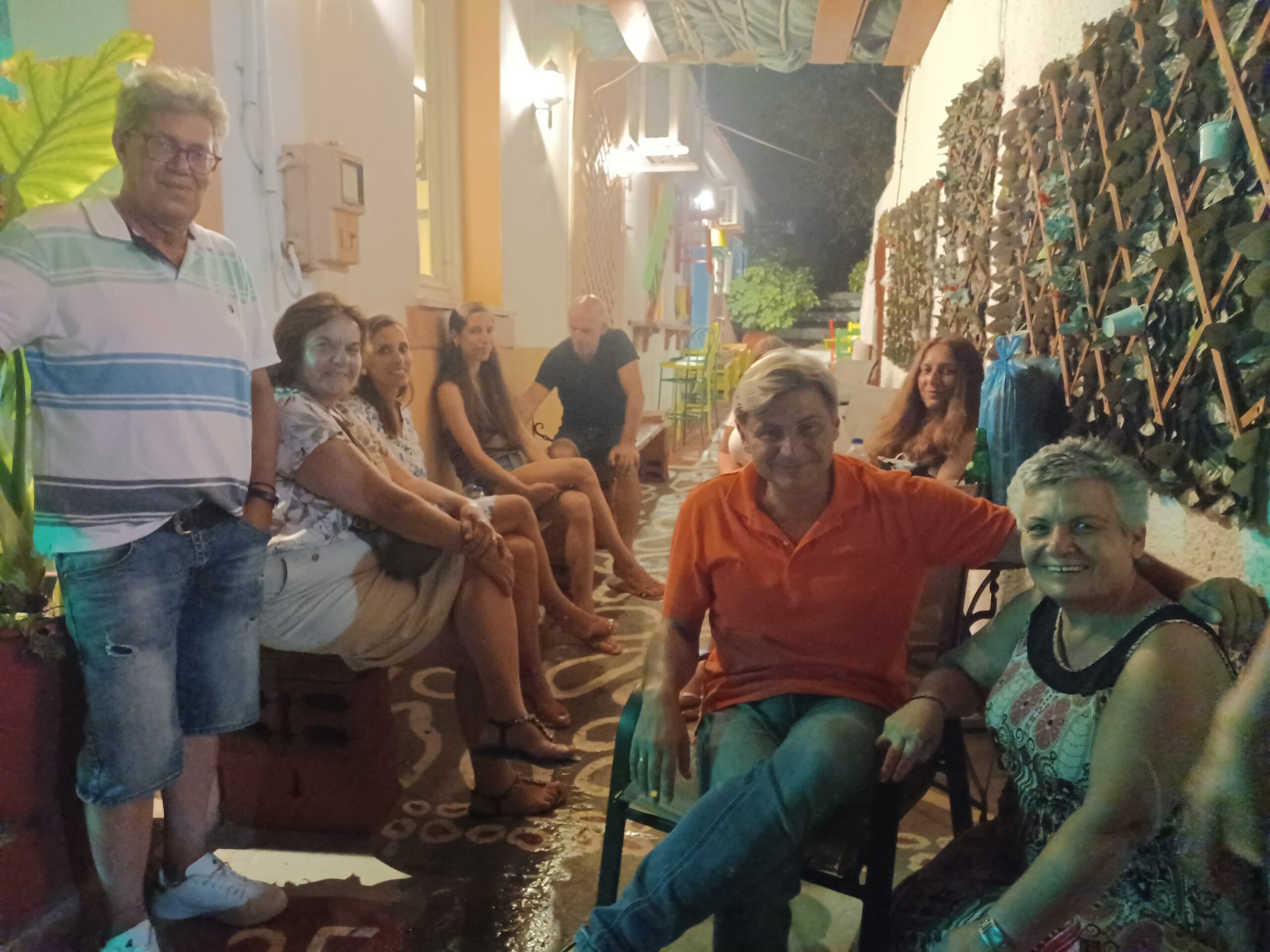 Φαραντούρης: Παρουσίες με νόημα σε Περατάτα, Μαζαρακάτα, Τραυλιάτα, Κάστρο [εικόνες]