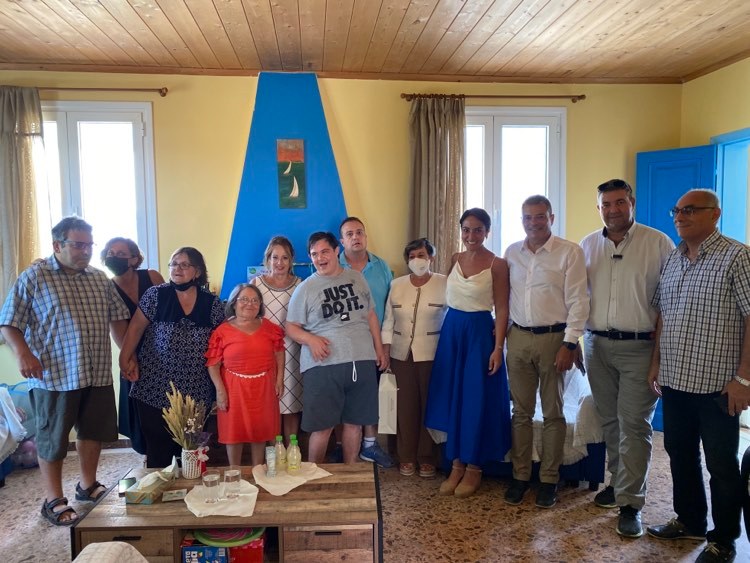 Καππάτος μαζί με Δόμνα επισκέφτηκαν μαζί την Ένωση ΑμεΑ «Υπερίων» στο Ληξούρι