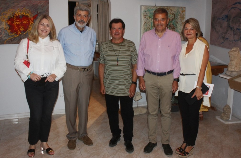 VILLA ΡΟΔΟΠΗ / ΑΤΜΟΣΦΑΙΡΙΚΗ ΠΑΝΣΕΛΗΝΟΣ ΣΤΟΝ ΚΗΠΟ ΜΕ ΠΟΙΗΣΗ ΚΑΙ ΤΕΧΝΗ