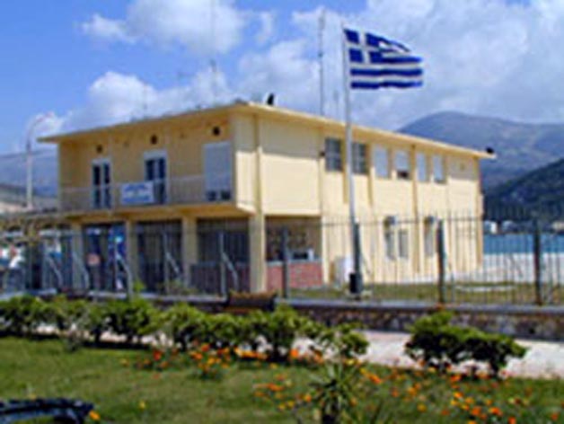 Ανέλκυση σκαφών που βυθίστηκαν μετά από φωτιά