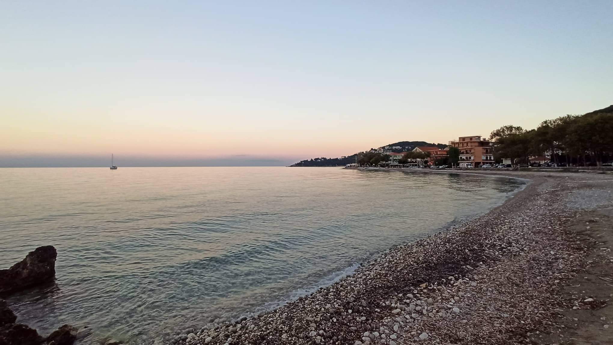 Η Παραλία Άγιος Γρηγόρης του Πόρου Κεφαλονιάς στον ΣΚΑΪ από την Χριστίνα Σούζη!