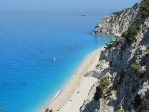 Λευκάδα: Εξιχνίαση έντεκα υποθέσεων κλοπών σε πολυτελή τουριστικά καταλύματα