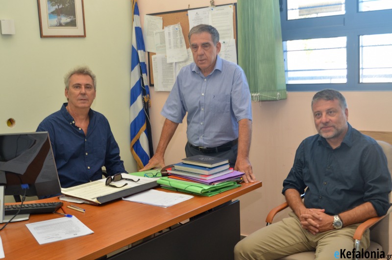Πρώτο κουδούνι στα σχολεία της Κεφαλονιάς  Χαμόγελα και ευχές στον Αγιασμό των σχολείων στο Αργοστόλι [εικόνες]