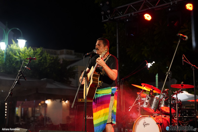 Ξεσήκωσαν το Ληξούρι οι “Μάκης Πετράτος & Μαύρες Γάτες” μαζί με τους “Sonus Replica” [εικόνες]