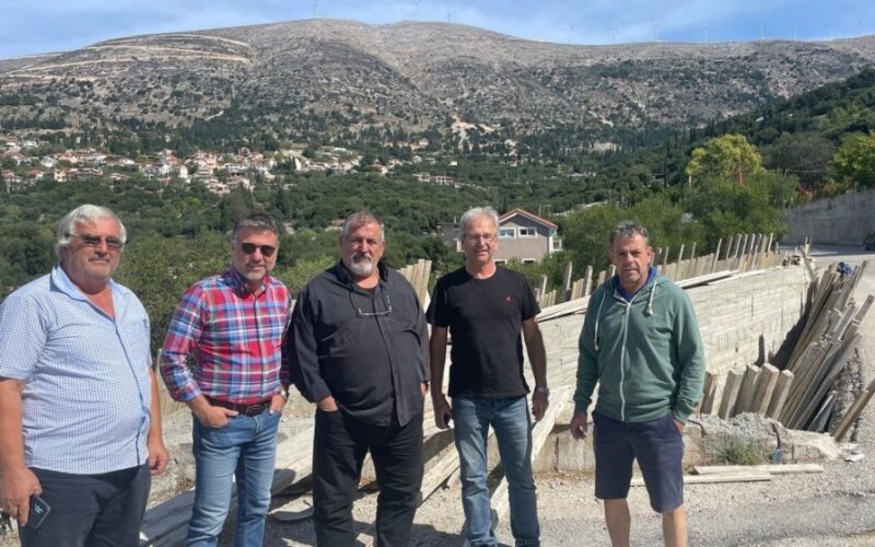 Αυτοψία Τραυλού σε έργο αντιστήριξης και διαπλάτυνσης επαρχιακής διασταύρωσης εισόδου Διλινάτων [εικόνες]