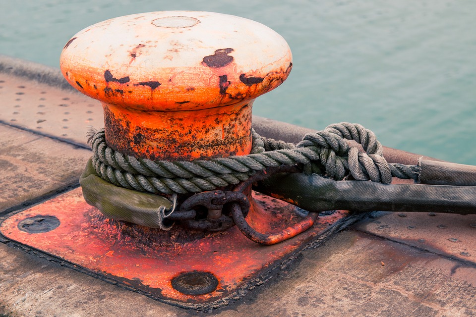 “Δένουν” τα πλοία στα λιμάνια Απεργία ναυτικών