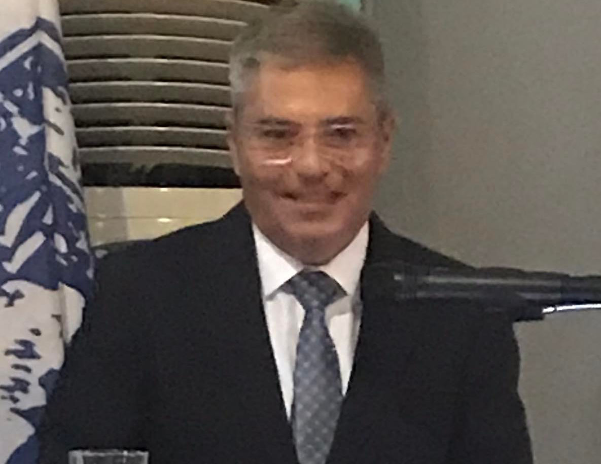 Ο βουλευτής για το Συνέδριο Μικρών Νησιών