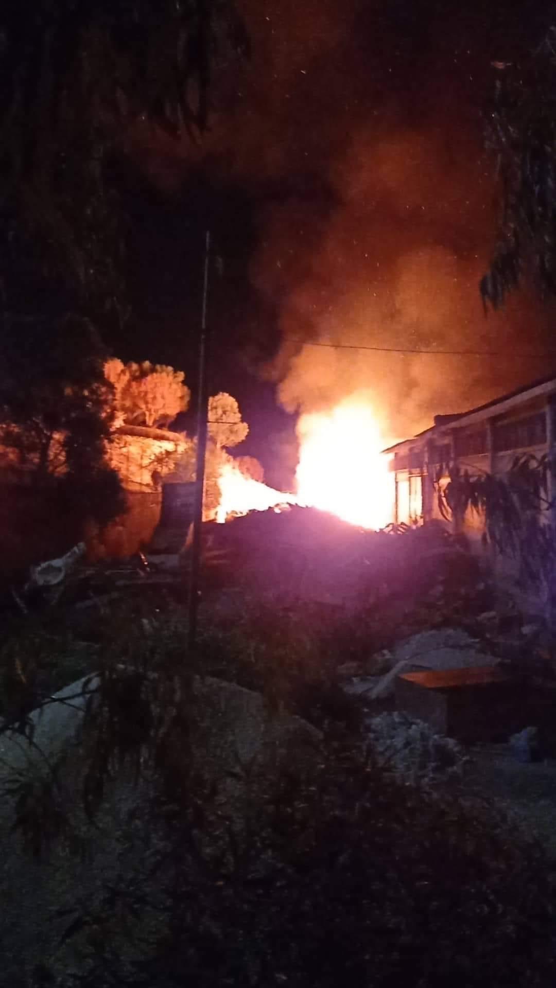 Τώρα: Φωτιά στις αποθήκες του Δήμου Ληξουρίου –Στη μάχη η Πυροσβεστική [εικόνες]