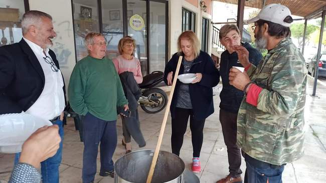 Γιορτάστηκαν τα Μπουρμπουρέλια στον Πόρο Κεφαλονιάς παρά την βροχή [εικόνες +βίντεο]