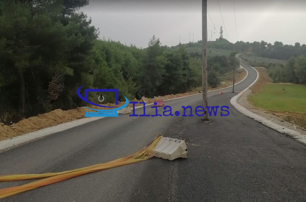 Ηλεία: «Θεϊκή» ασφαλτόστρωση σε δρόμο με τις παγίδες να παραμένουν – Σάλος για το έργο που έγινε [εικόνες]