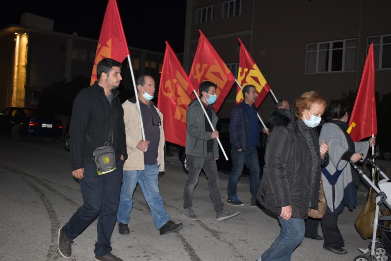 Κατάθεση στεφάνων από το ΚΚΕ και την ΚΝΕ για το Πολυτεχνείο