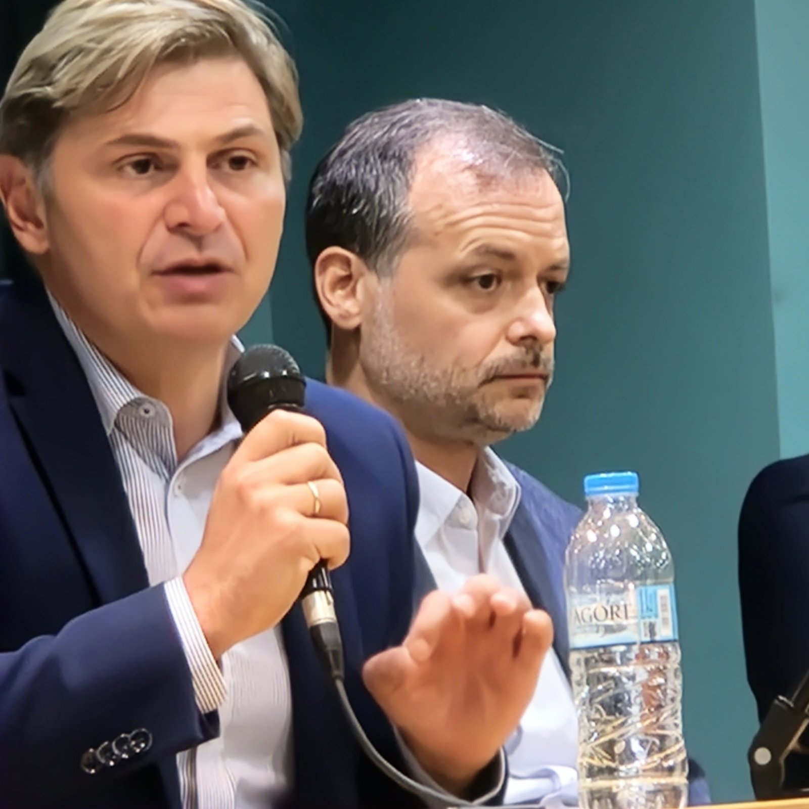 Κέντρικός ομιλητής σε εκδήλωση του ΠΑΣΟΚ στο Χαλάνδρι ο Νικόλας Φαραντούρης -Μαζί του ο Κεφαλονίτης Χάρης Ρώμας [εικόνες]