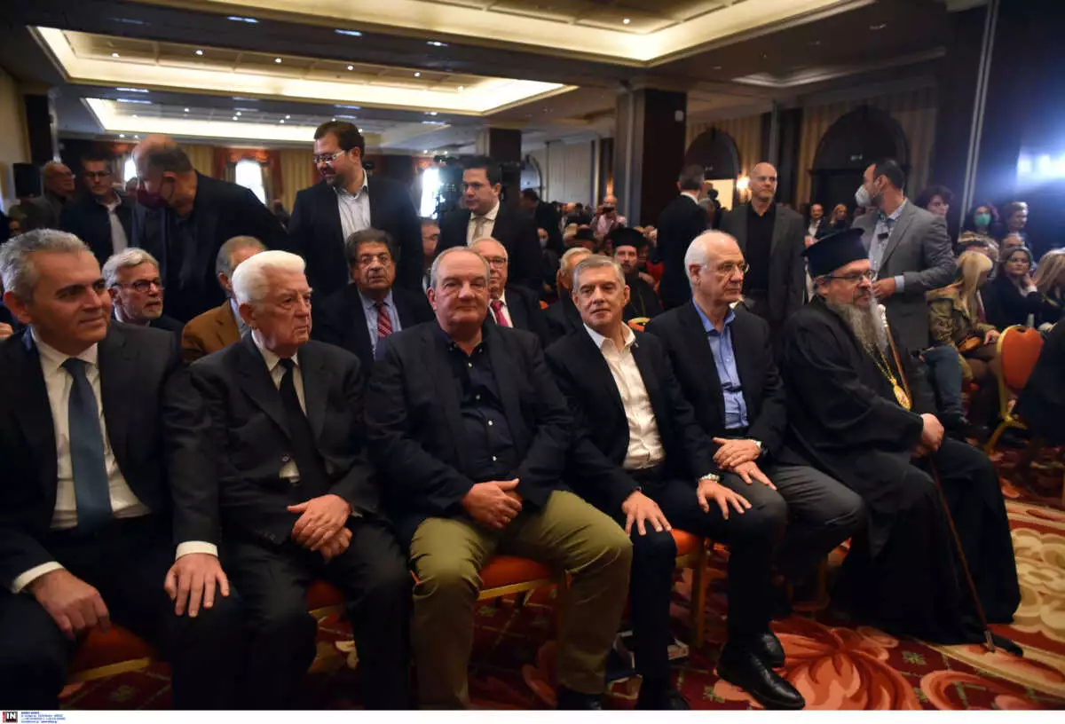 «Ο Κώστας Καραμανλής μου είπε: “εμένα με παρακολουθούσαν σοβαρές υπηρεσίες”»