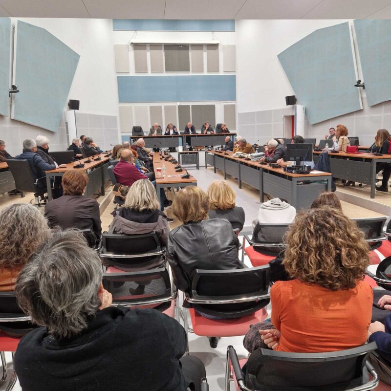 Ομιλία Φαραντούρη στον Γέρακα παρουσία πλήθους Κεφαλονιτών [εικόνες]