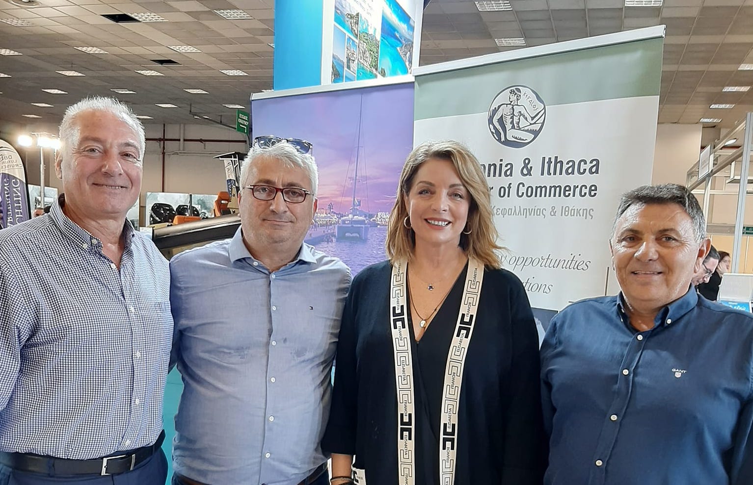 Όταν ο Σταύρος Σπαθής υποδέχθηκε Γκεράκου & Πατουλίδου στο περίπτερο του Επιμελητηρίου [εικόνες]