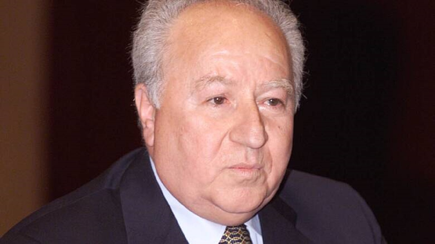 Πέθανε ο καθηγητής Γεωφυσικής, Βασίλης Παπαζάχος