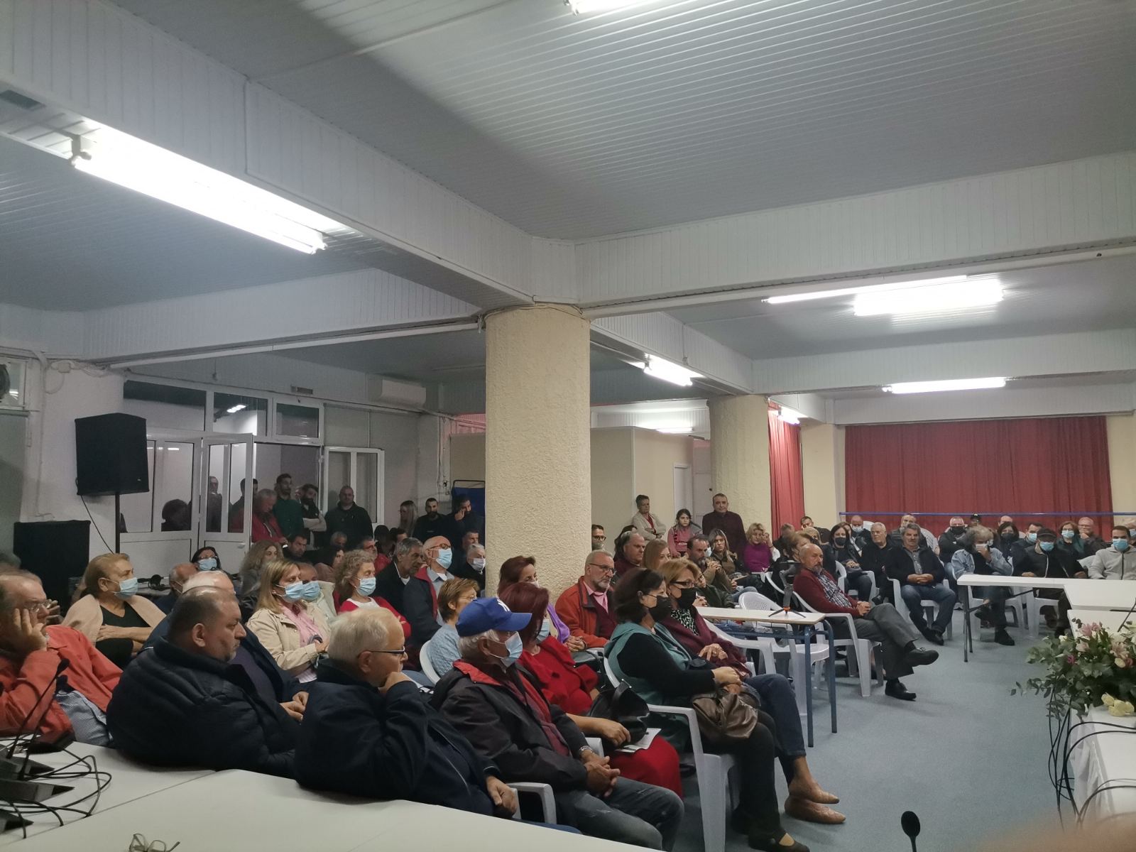 Το αδιαχώρητο στην ομιλία Φαραντούρη σε εκδήλωση του ΣΥΡΙΖΑ Σάμης -Ποιοι έδωσαν το “παρών” [εικόνες]