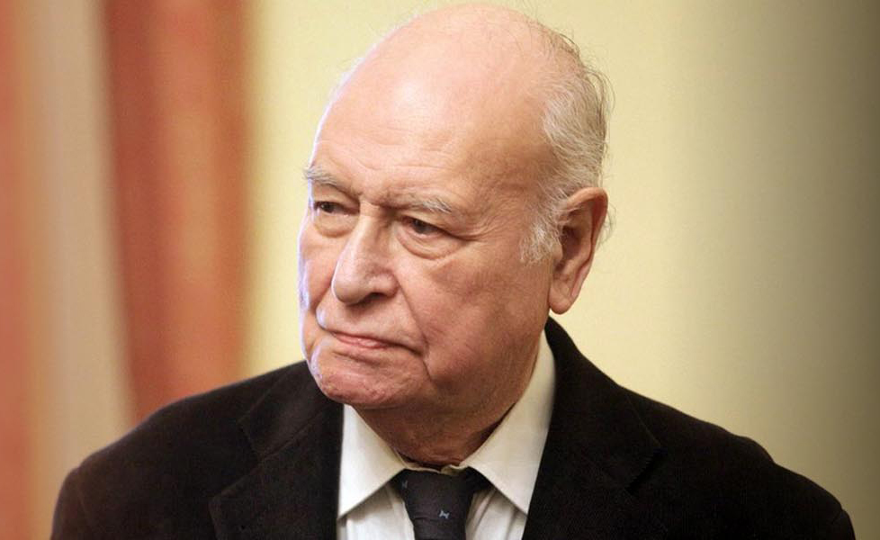 «Εφυγε» η φωνή που μας δονούσε απ’ τα γήπεδα