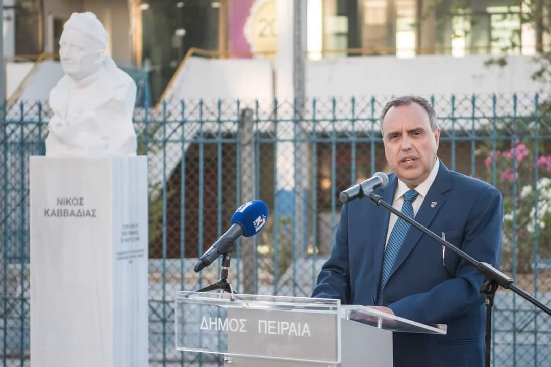 Παύλος Σκλαβούνος -Πρόεδρος Αδελφότητας Πειραιά: Εύχομαι το 2023 να είναι μια χρονιά που θα φέρει πιο κοντά τις προσδοκίες και τα όνειρά μας