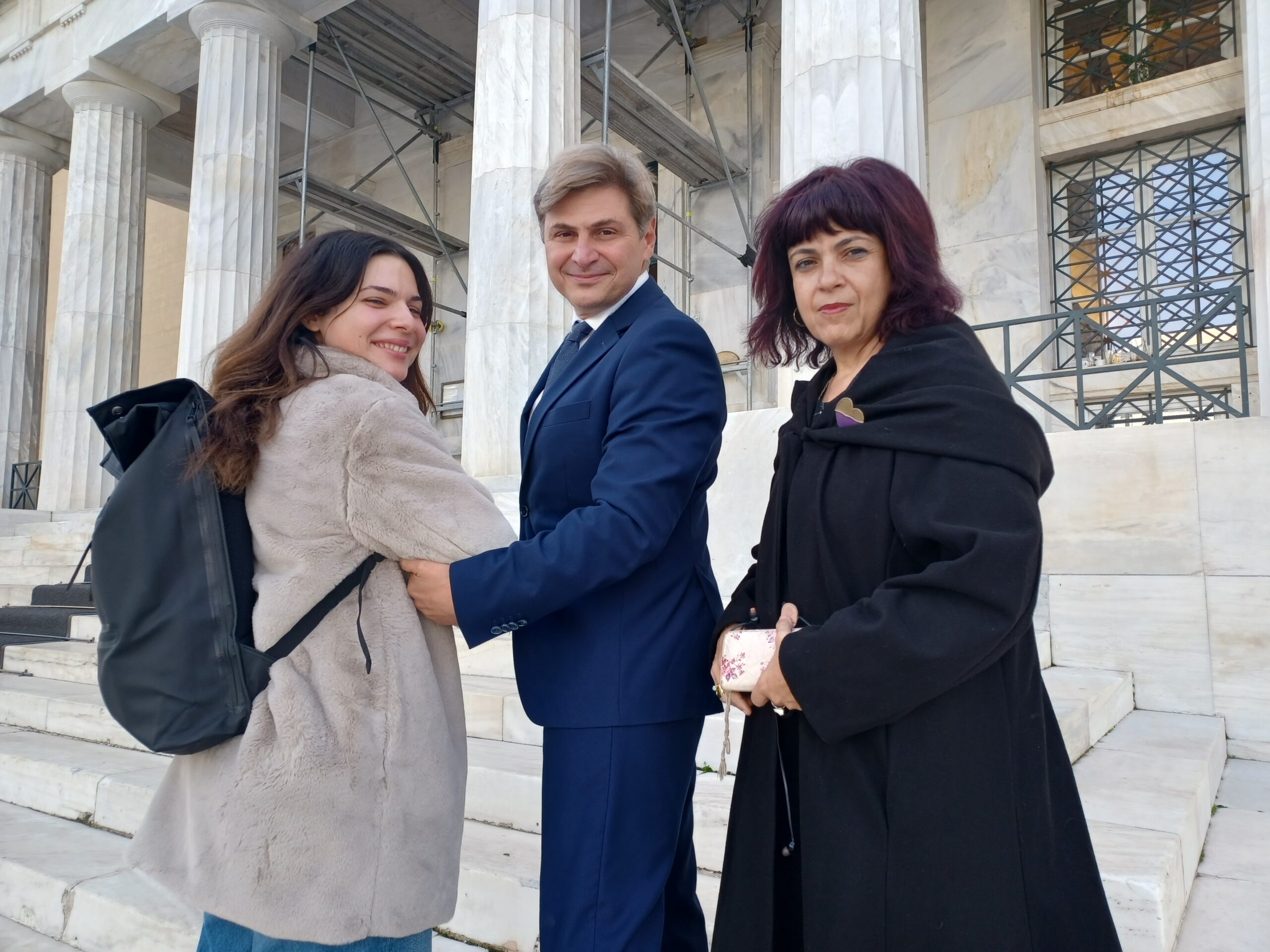 Στη Βουλή εσπευσμένα ο Φαραντούρης λίγο πριν την ομιλία Τσίπρα για τις υποκλοπές -Όλο το παρασκήνιο [εικόνες]