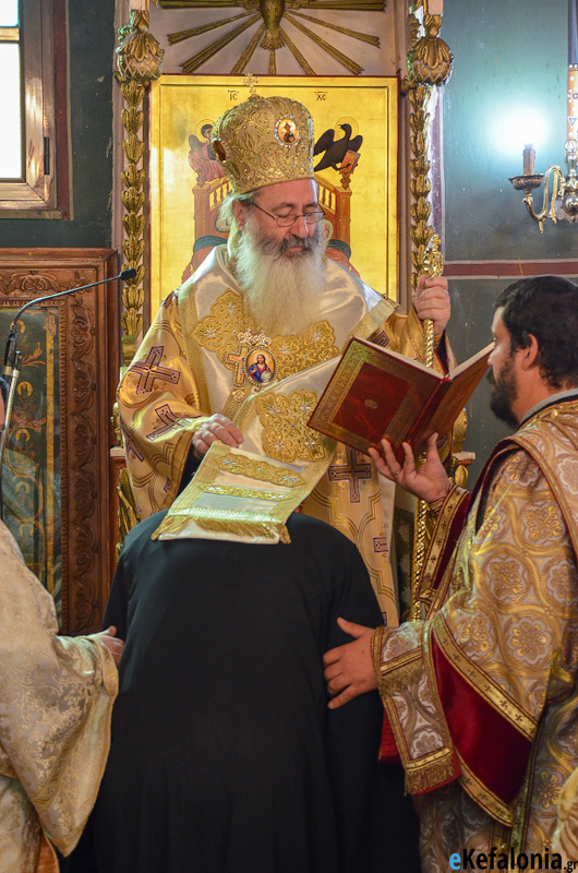 Το Λιθόστρωτο ντύθηκε γιορτινά – Σήμερα γιορτάζει ο Άγιος Σπυρίδωνας! [εικόνες]