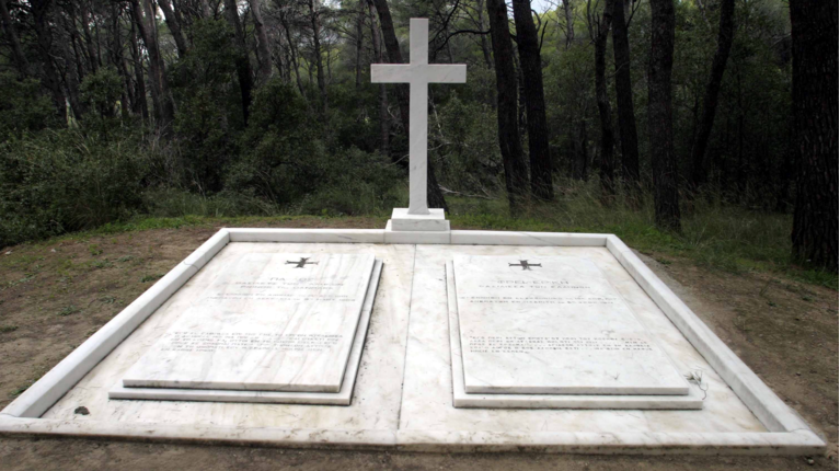 Χωρίς τιμές αρχηγού κράτους η κηδεία του τέως Βασιλιά Κωνσταντίνου