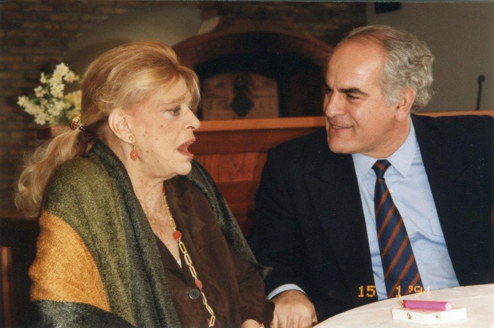 Λες και με τις εκλογές θα σώσουμε οτιδήποτε κι αν σώζεται…..