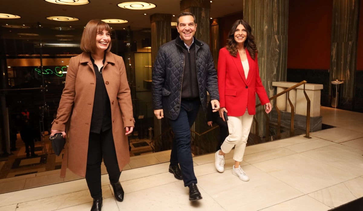Ο Τσίπρας πήγε θέατρο την ημέρα του δυστυχήματος στην Ανδραβίδα