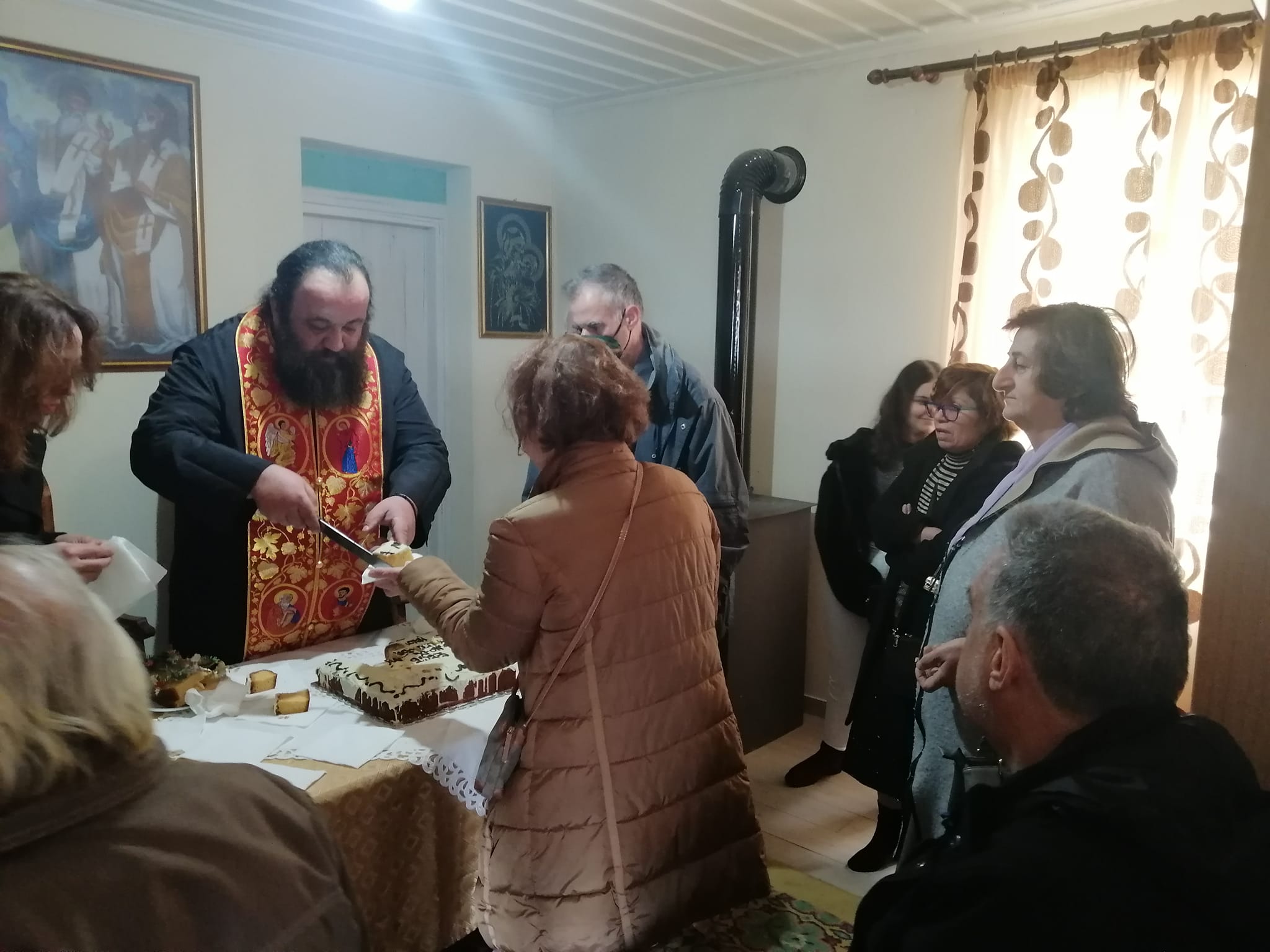 Η καθιερωμένη Κοπή Βασιλόπιτας στην Ιερά Μονή του Αγίου Διονυσίου στα Χιονάτα [εικόνες]