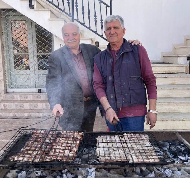 Το… τσίκνισμα του Σπύρου Γαλιατσάτου στον Πόρο [εικόνες]