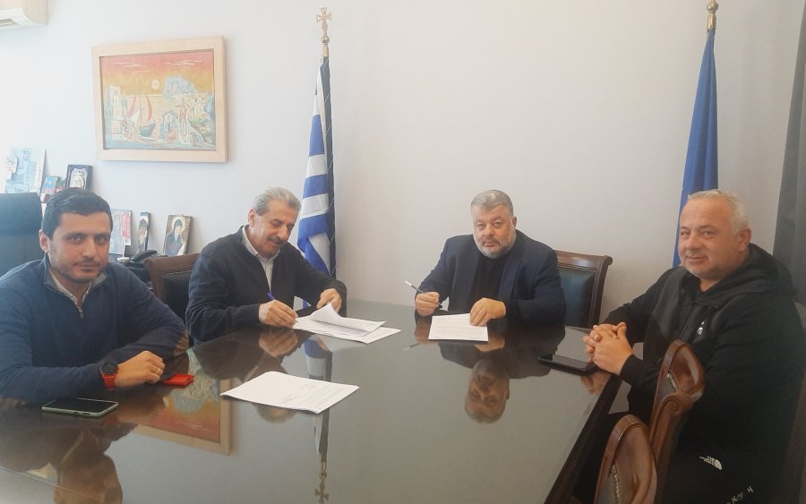 Υπεγράφη η σύμβαση έργου για την αντικατάσταση αμιαντοσωλήνων δημοτικών ενοτήτων Δήμου Αργοστολίου