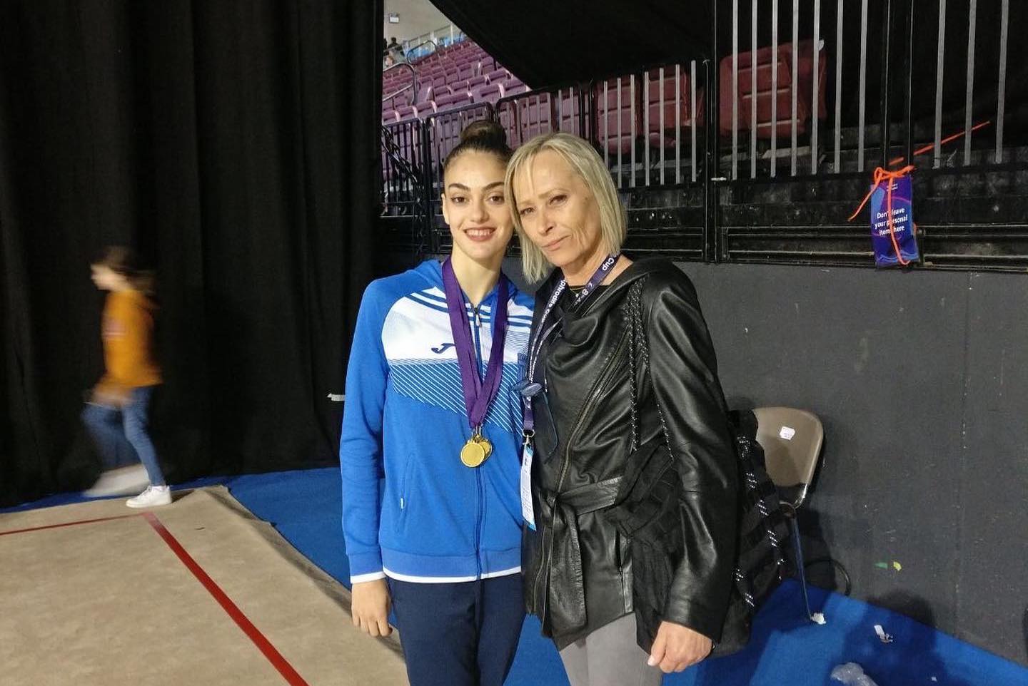 Χρυσή η Μαριέτα Τοπολλάι με την εθνική ομάδα ανσάμπλ γυναικών στο 8ο διεθνές τουρνουά Ρυθμικής Γυμναστικής Aphrodite Cup 2023