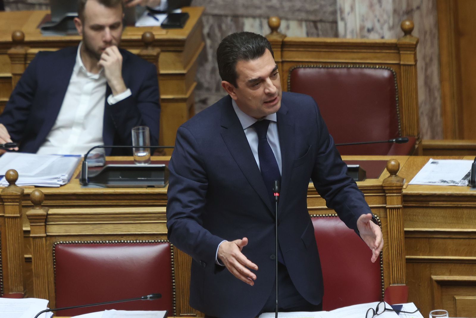 Κώστας Σκρέκας στη Βουλή: «Το νερό ήταν και παραμένει δημόσιο αγαθό»
